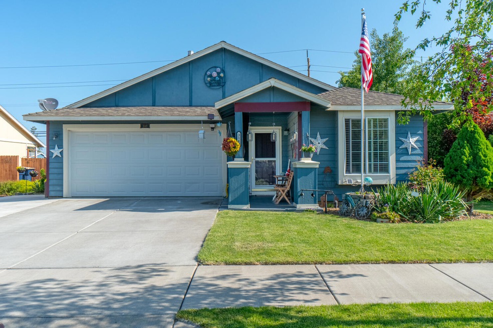3149 SW Antler Ln