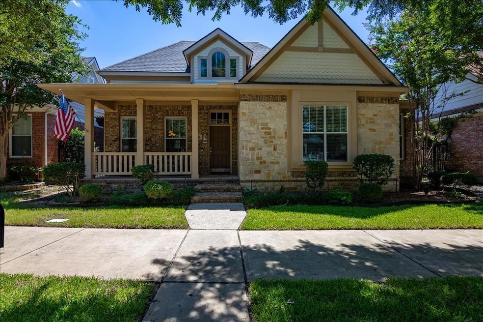 8608 Beetle Nut Ln, North Richland Hills, TX 76180 - photo 1