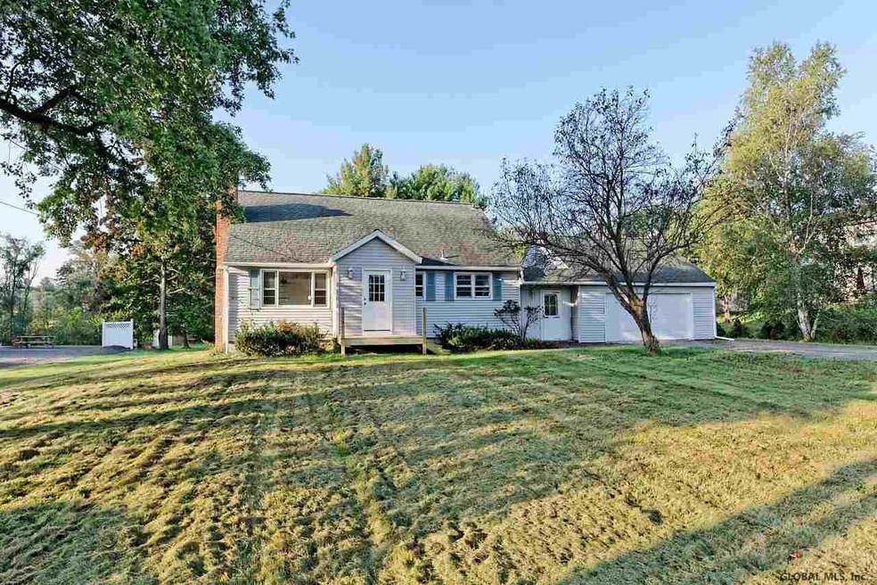 2824 River Rd, Schenectady, NY 12309 - photo 1