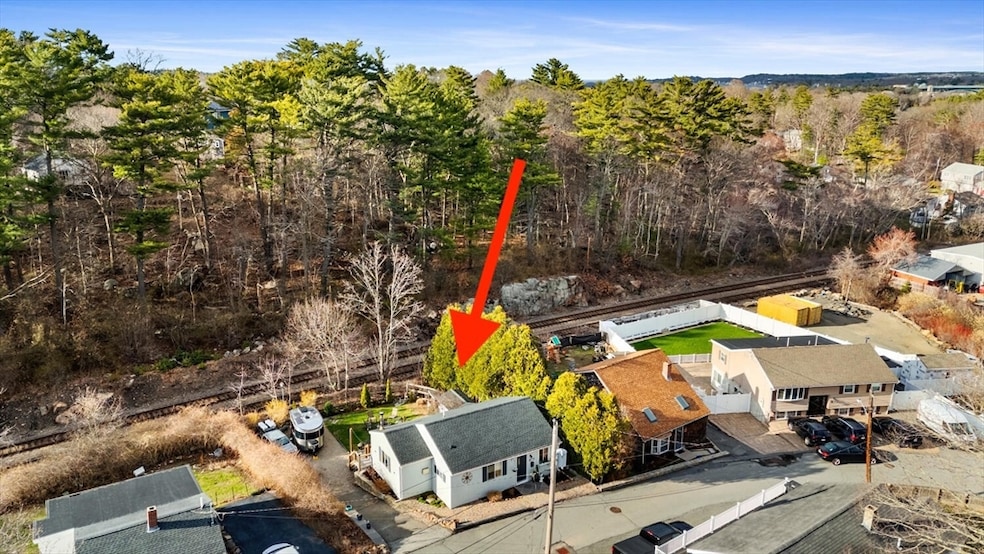 7 Lyndale Ave, Gloucester, MA 01930 - photo 1