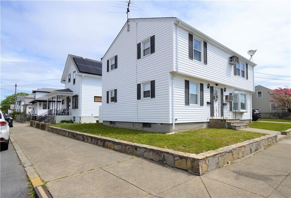 12 Cute St, Pawtucket, RI 02860 - photo 1