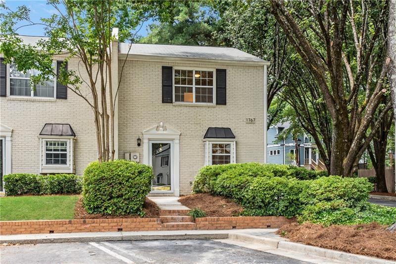 Sought-after end unit!