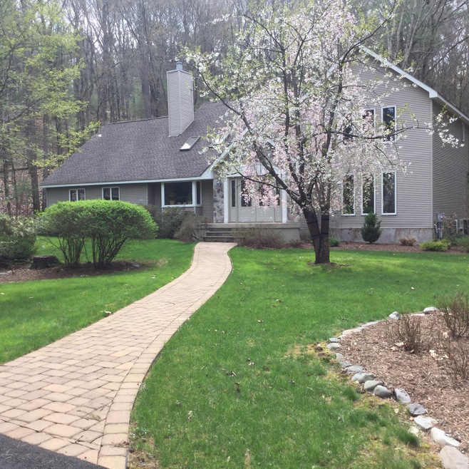 106 Valley Ct, Milford, PA 18337 - photo 1