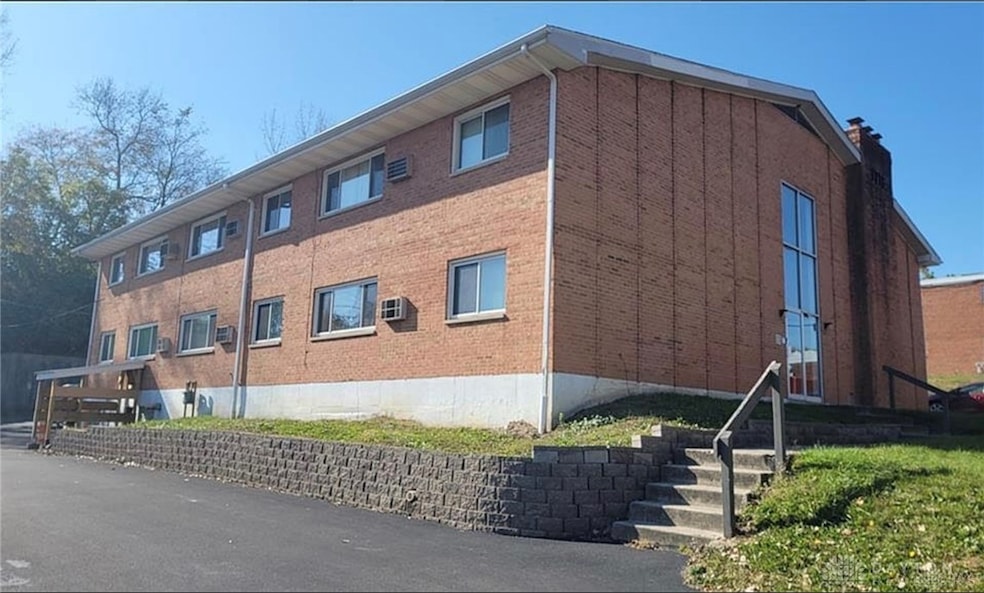 For Sale $700,000 • Co-Listing Agent