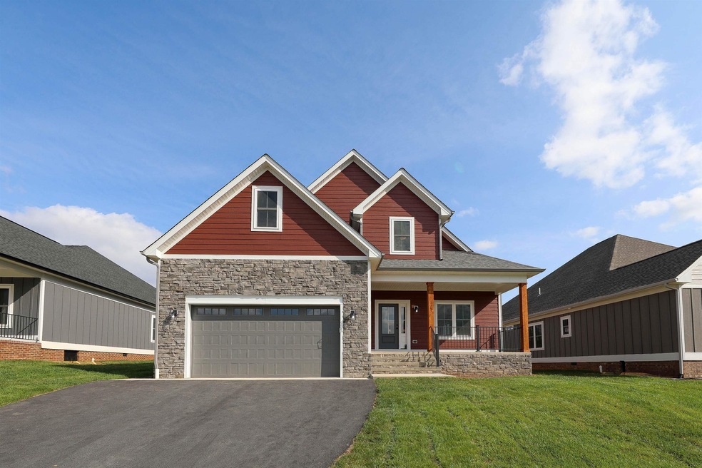 125 Chamberlain Dr, Staunton, VA 24401