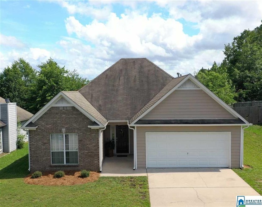 447 Camden Cove Cir, Calera, AL 35040 - photo 1