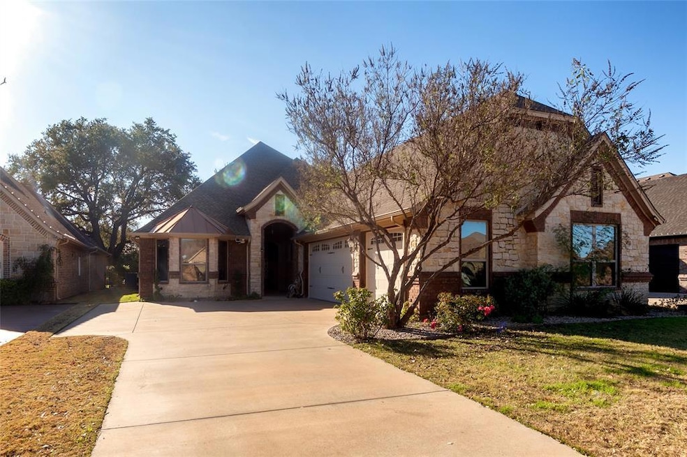 3524 Abes Landing Dr, Granbury, TX 76049 - photo 1