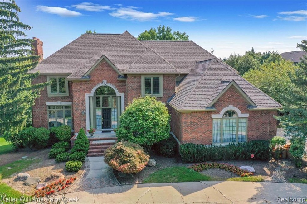 3594 Vineyard Springs Ct, Rochester, MI 48306 - photo 1