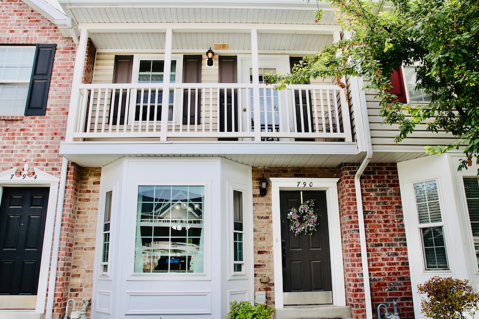 For Sale $325,000 • Co-Listing Agent