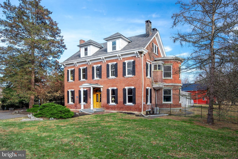 636 Easton Rd, Riegelsville, PA 18077 - photo 1