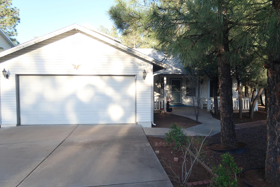 211 S 16th Ave, Show Low, AZ 85901 - photo 1