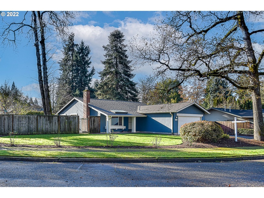 1715 Russet Dr, Eugene, OR 97401 - photo 1