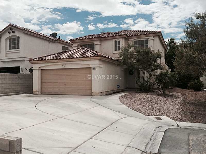 Property Photo. Large driveway
