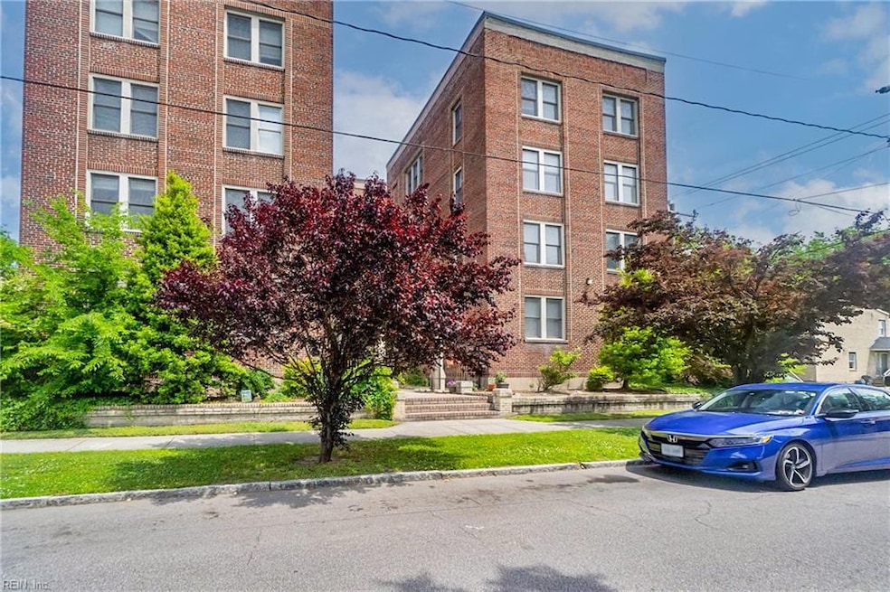 200 W 31st St unit 301, Norfolk, VA 23504 - photo 1
