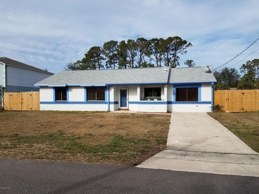 Front view of home