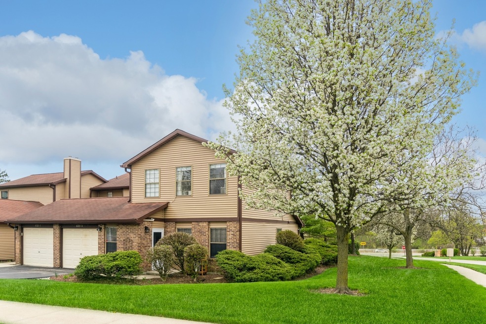 8321 Highpoint Cir Unit D, Darien, IL 60561