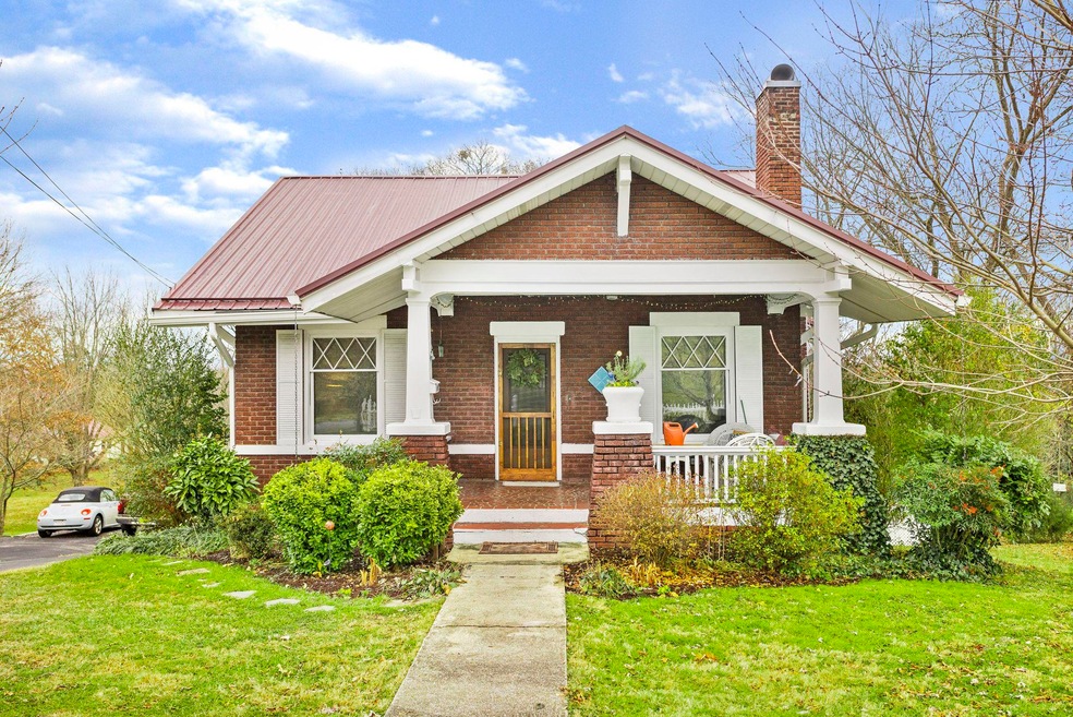 172 E Highland Rd, Johnson City, TN 37601 - photo 1