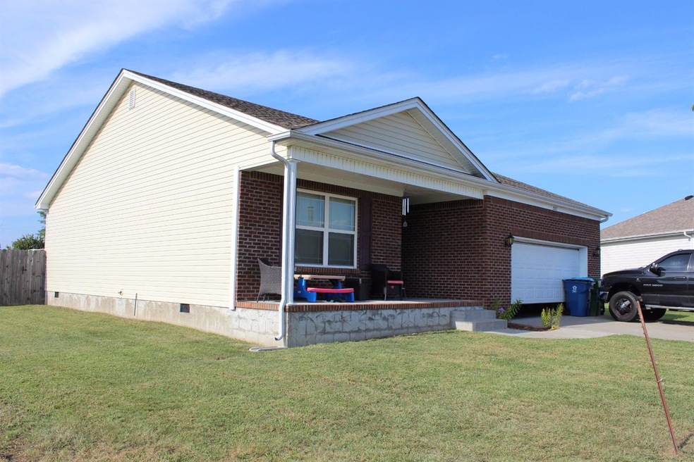 2037 Chris Dr, Lawrenceburg, KY 40342 - photo 1