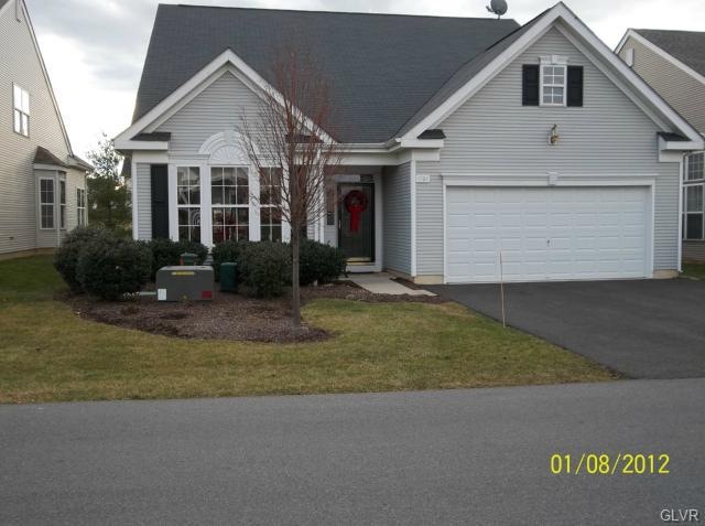 1964 Alexander Dr unit I29, Macungie, PA 18062 - photo 1