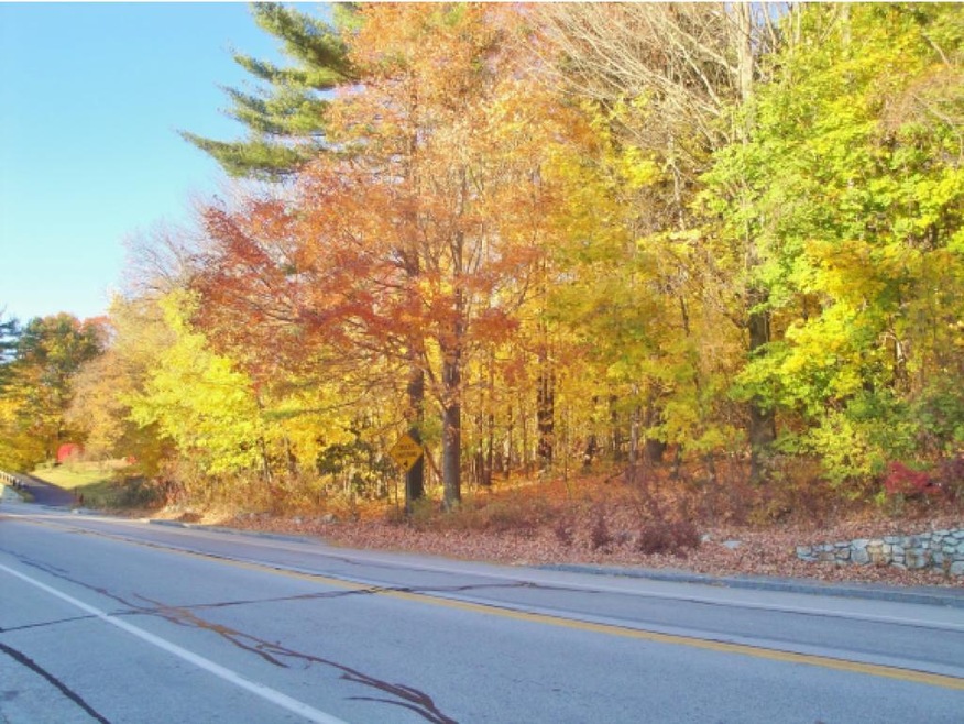 523 Pembroke St, Pembroke, NH 03275 - photo 1