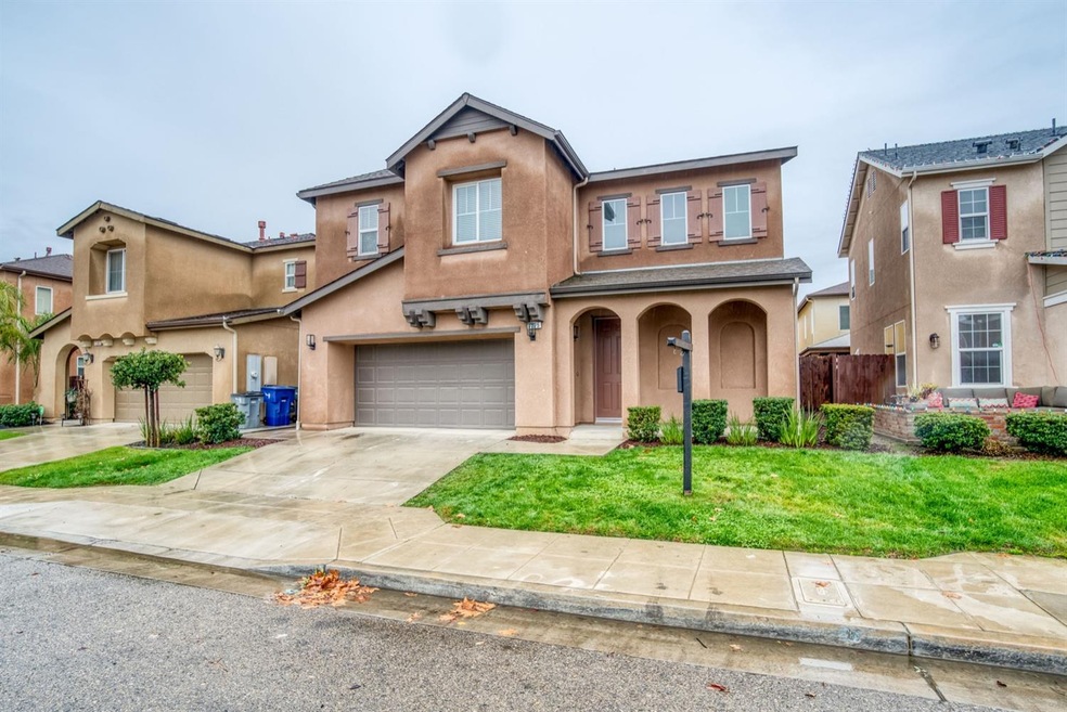 7375 E Ramona Way, Fresno, CA 93737 - photo 1
