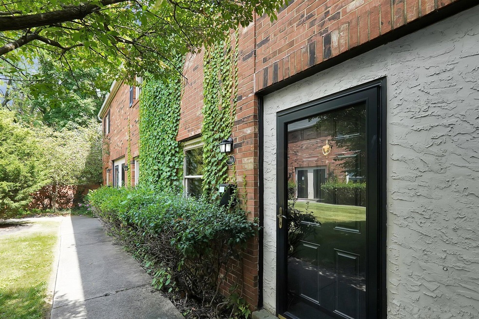 5-web-or-mls-4746-merrifield-pl