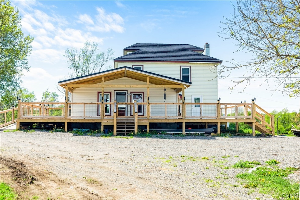 Home with large Deck