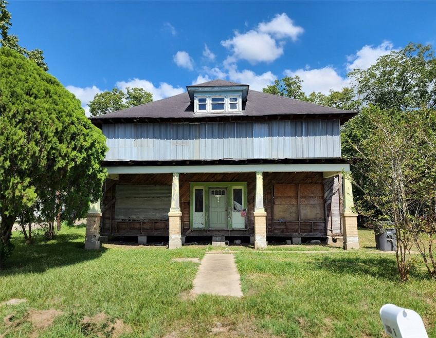 1303 5th St, Bay City, TX 77414 - photo 1