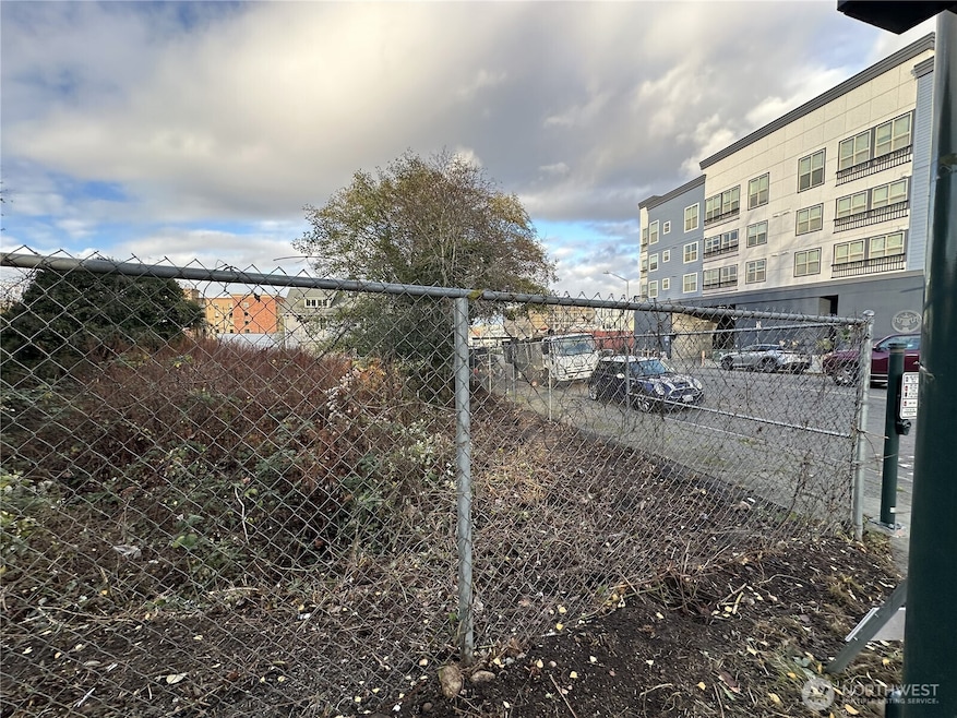 3024 Grand Ave, Everett, WA 98201 - photo 1