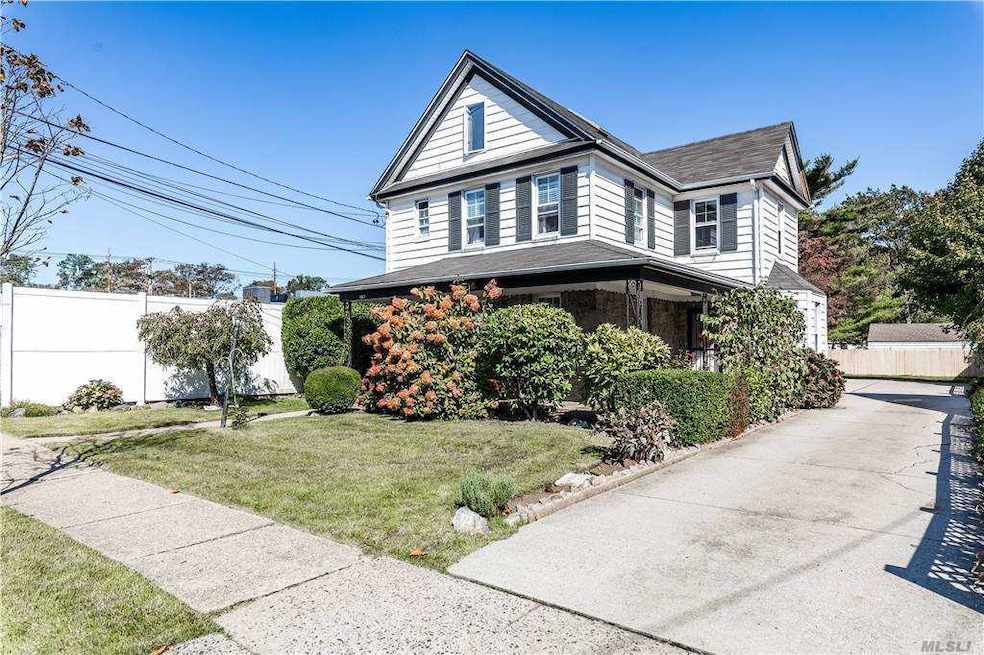 1967 Oakland Ave, Wantagh, NY 11793 - photo 1