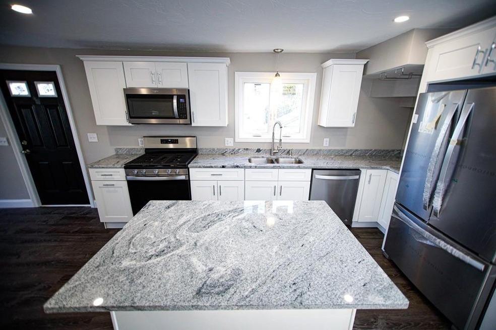 20 Adams St, Fairhaven, MA 02719 - photo 1