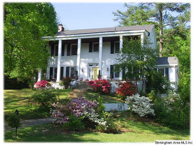 Welcome to the Historic Cobb Manor