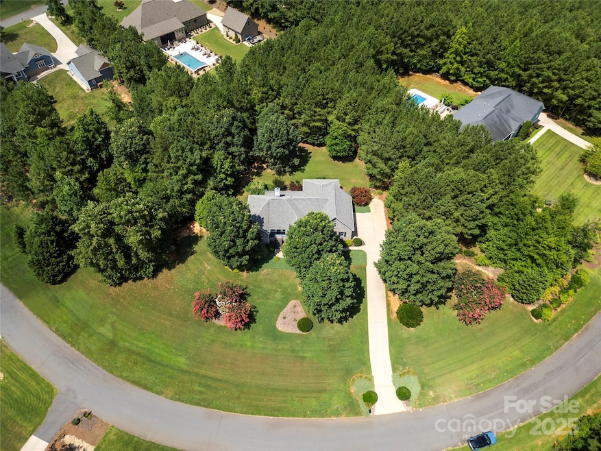 1012 Catawba Shores Dr, Rock Hill, SC 29730 - photo 1