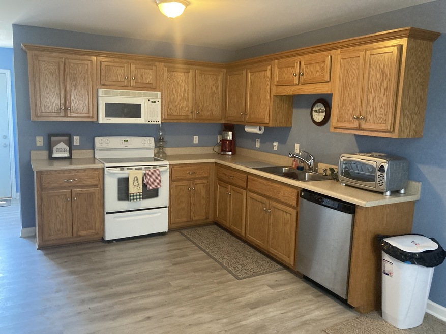 311 Cottonwood Dr, Shelbyville, TN 37160 - photo 1