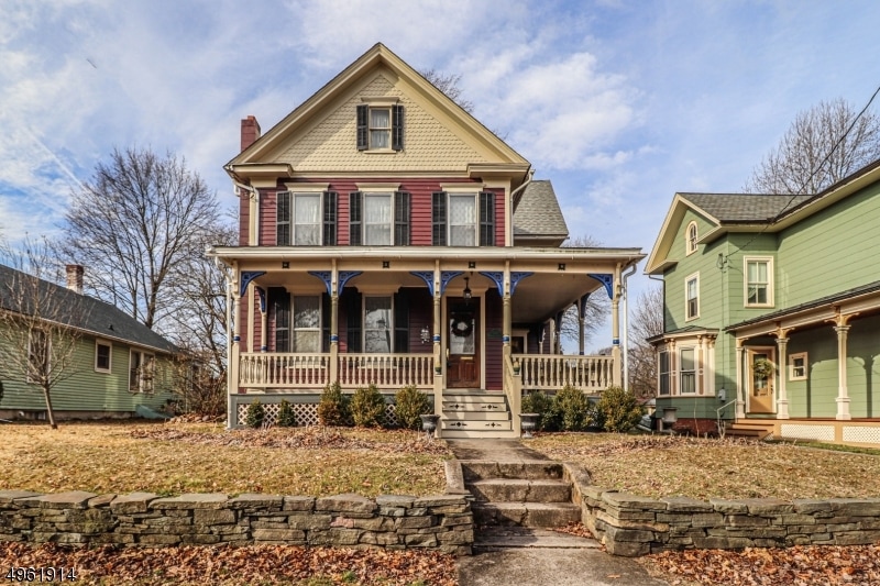 320 Mansfield St, Belvidere, NJ 07823 - photo 1