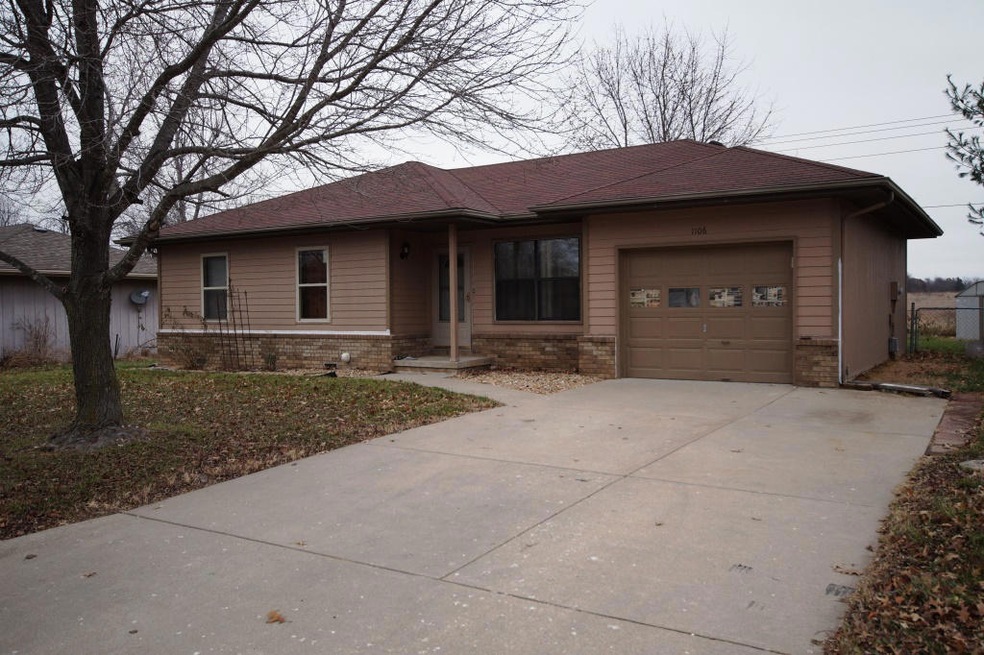 1106 N Walleye St (1)