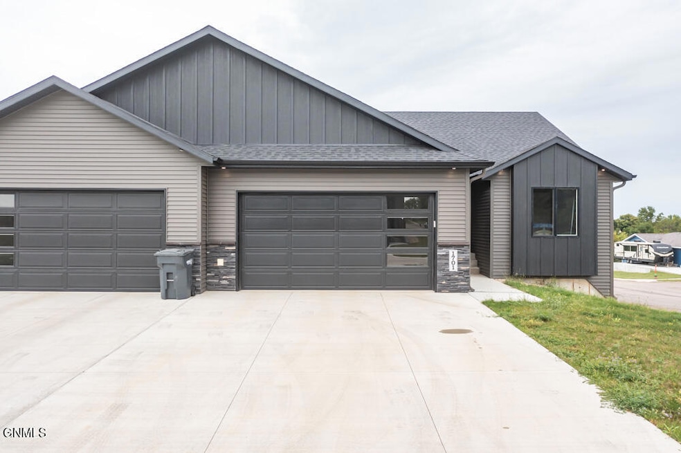1701 Heart Ridge Lp SE MLS-12