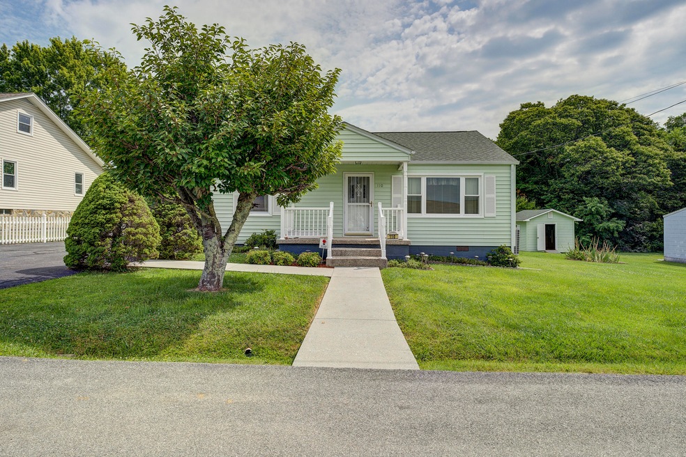 110 Bowers St, Johnson City, TN 37601 - photo 1