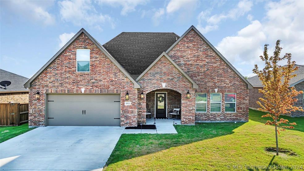 Sold $323,000
