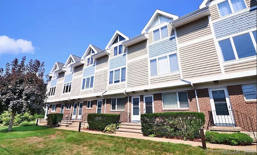 25 Cottage St unit 204, Norwalk, CT 06855 - photo 1