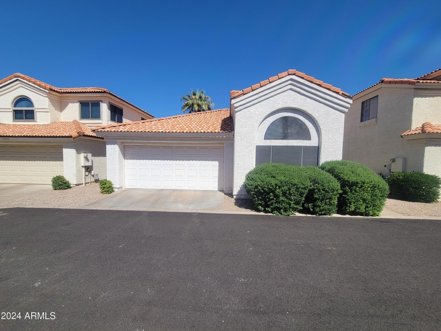 1028 E Sunburst Ln, Tempe, AZ 85284 - photo 1