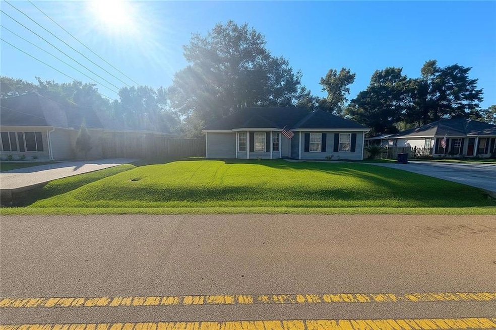 1551 Beech St, Slidell, LA 70460 - photo 1