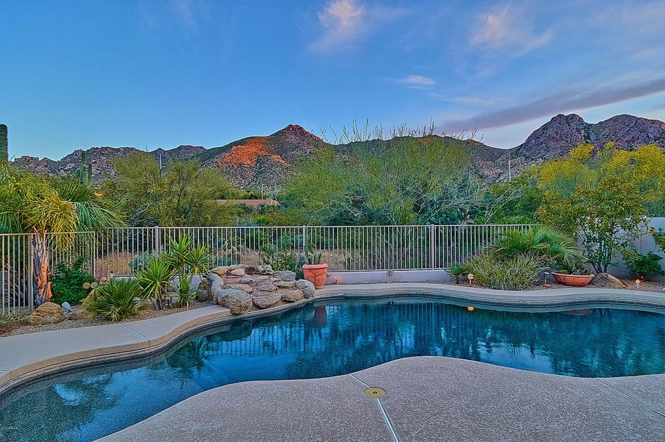 Premium lot with STUNNING views!