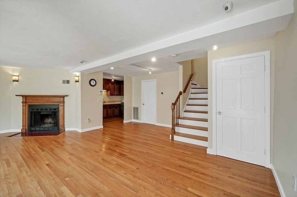 144 Quincy Shore Dr unit 134, Quincy, MA 02171 - photo 1