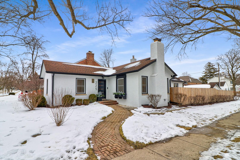 225 N Evergreen Ave, Elmhurst, IL 60126 - photo 1