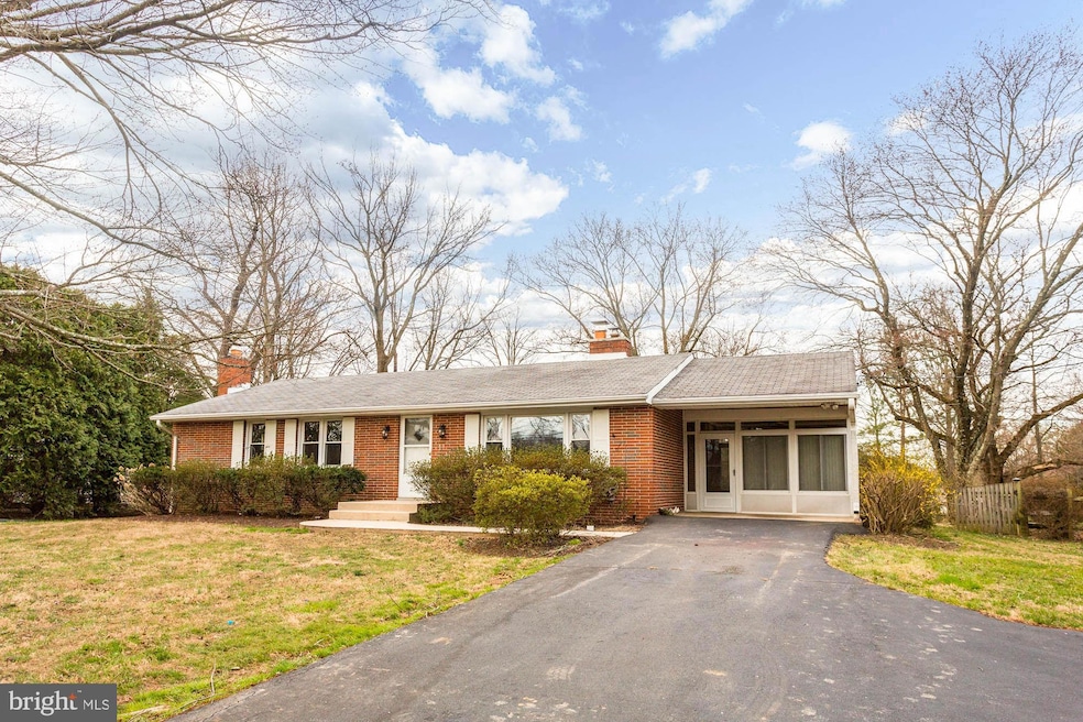 10609 Johns Hopkins Rd, Laurel, MD 20723 - photo 1