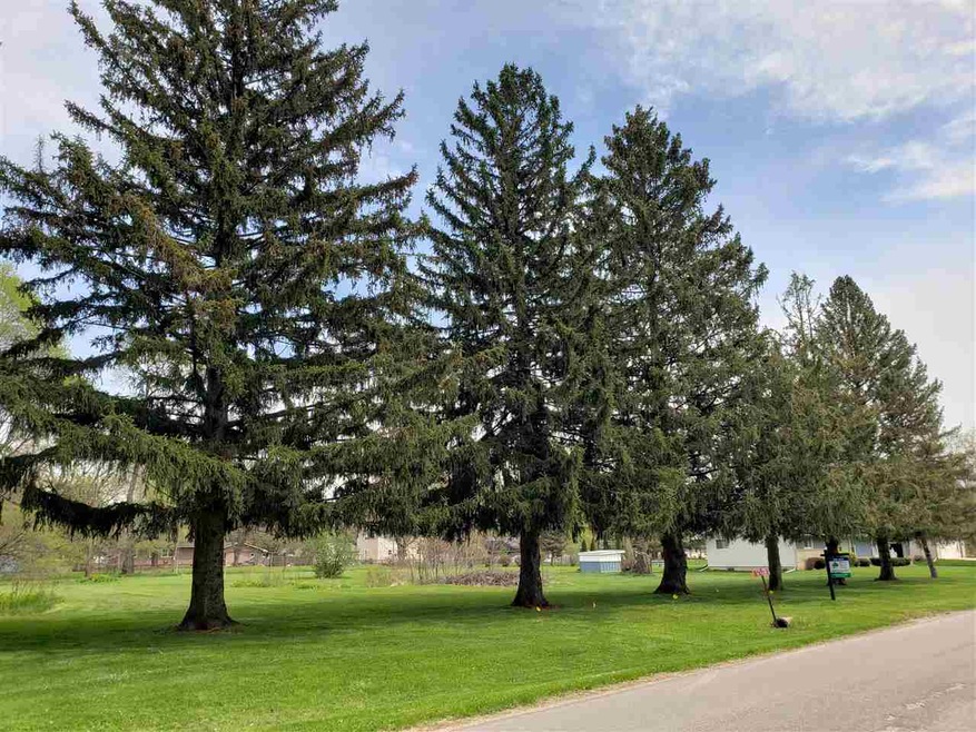 5317 S Driftwood Dr, Janesville, WI 53546 - photo 1