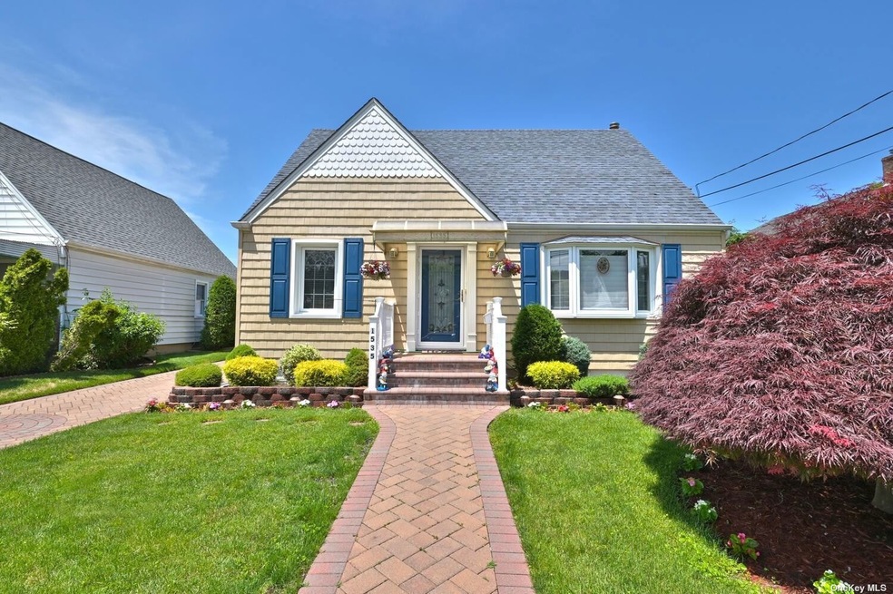 Sold $715,000 • Co-Listing Agent