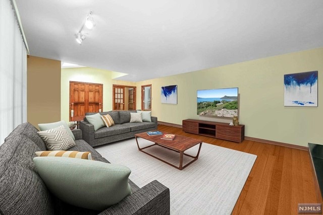 160 Engle St, Cresskill, NJ 07626 - photo 1