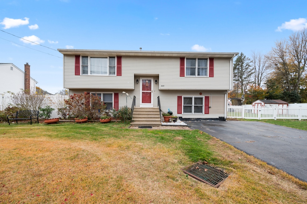 359 Baldwin Ave, Meriden, CT 06450 - photo 1